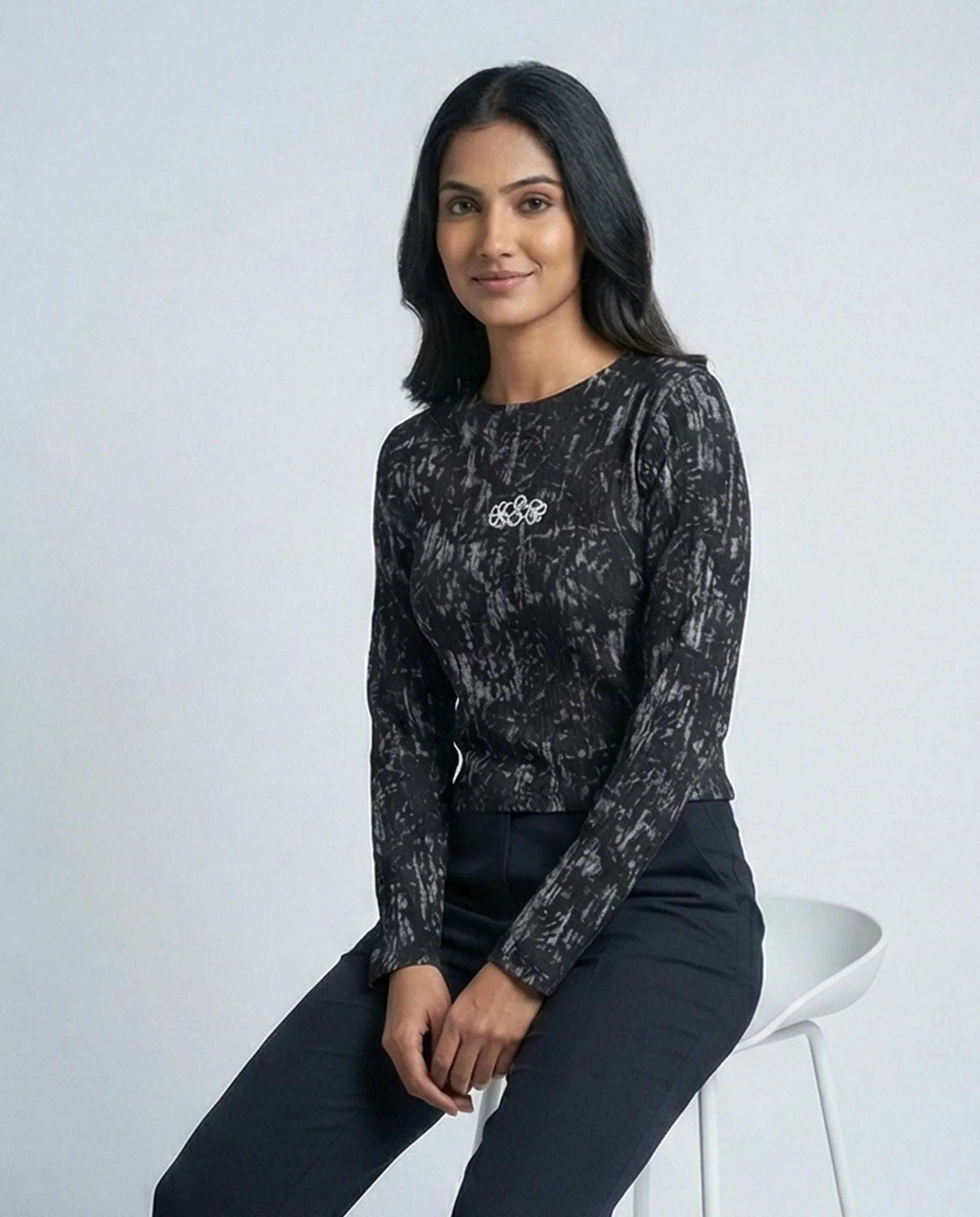 Aura Abstract black Monochrome Plissé Long Sleeve Crop Top