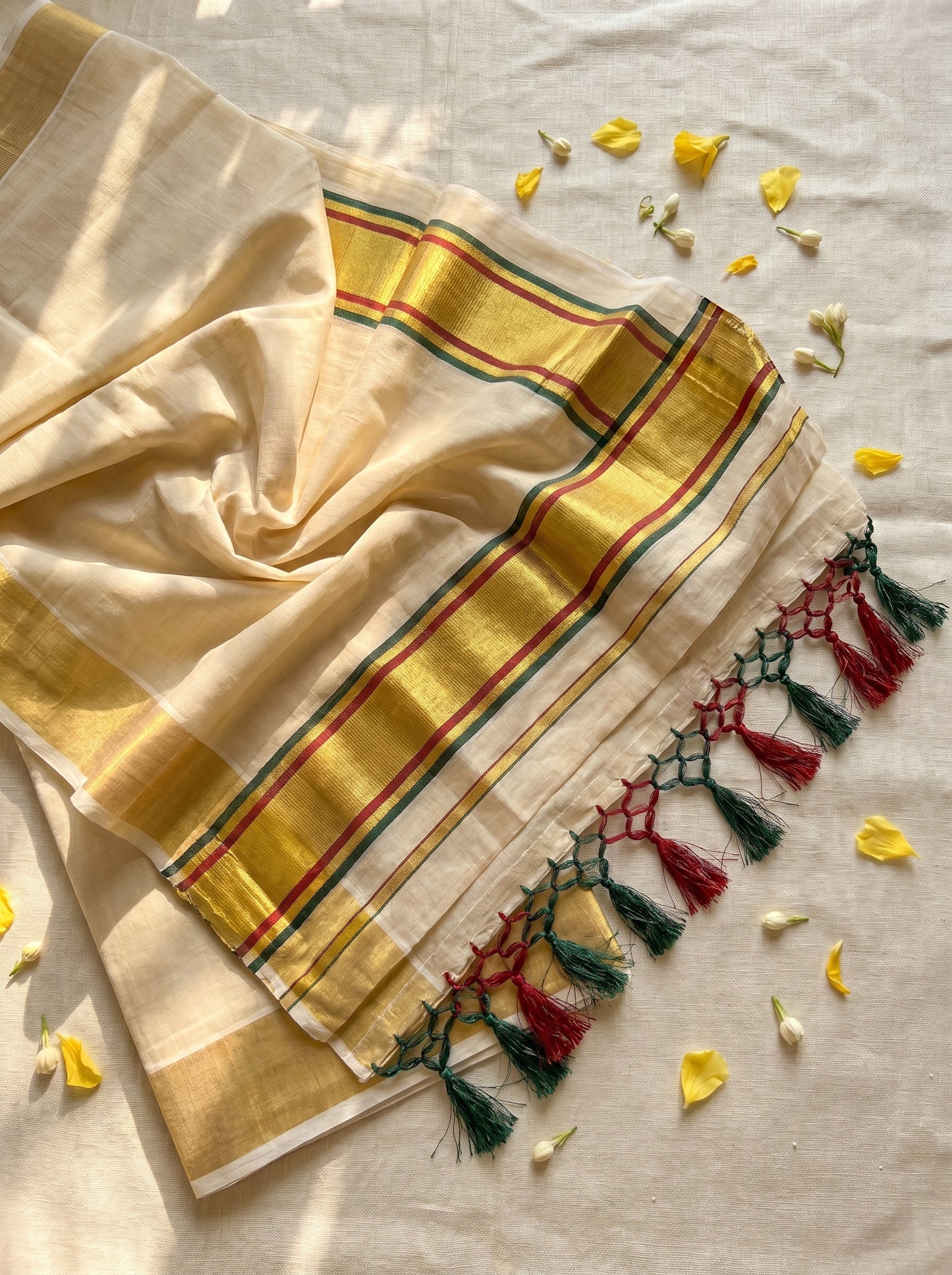 Classic Red & Green Piped Kerala Set Mundu